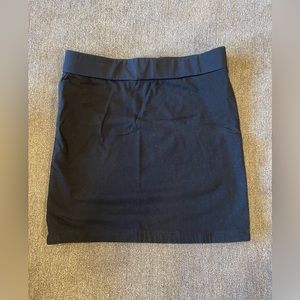 Forever 21 black short pencil skirt large